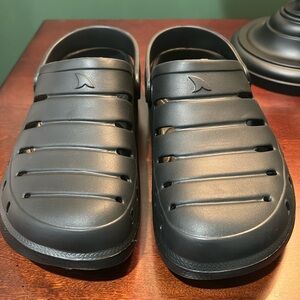 NWOT Rugged Shark Sandal Shoes